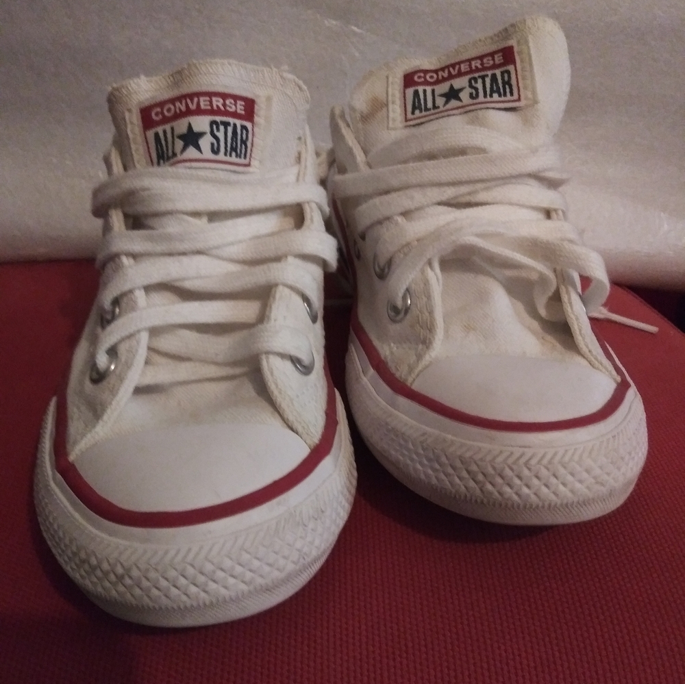 Used Boys Converse Kids White Sneakers. Great condition.